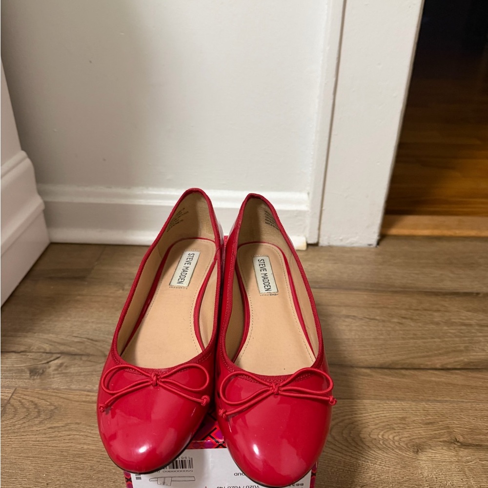 Steve Madden Glossy Red Flats